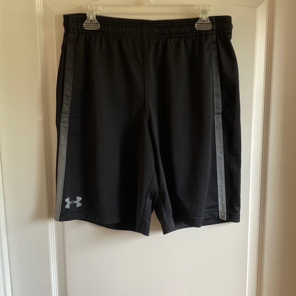 Under armour black athletic shorts